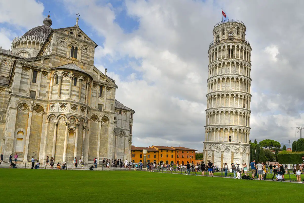 is it worth going to the Leaning tower of Pisa